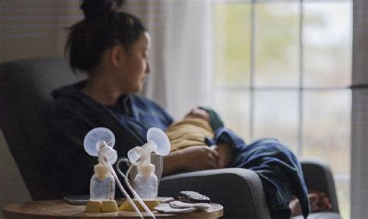 13 Best Breast Pumps, According to Lactation Experts
