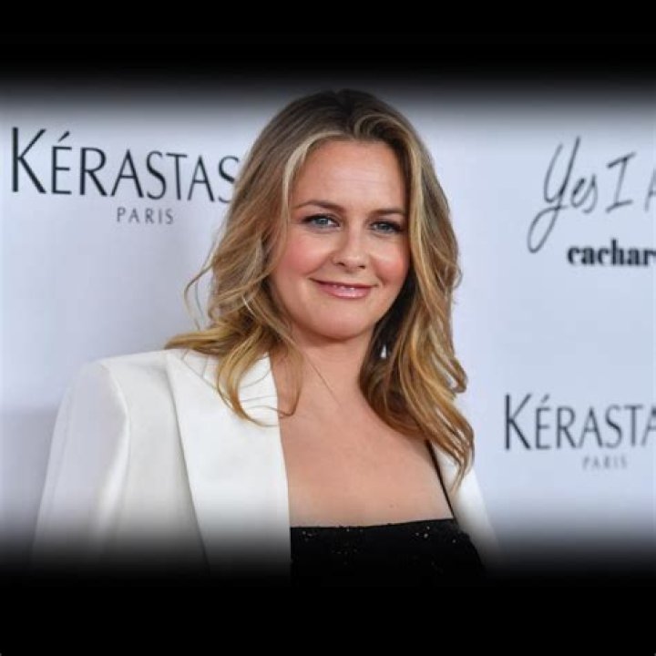 Alicia Silverstone - Age, Bio, Birthday, Family, Net Worth