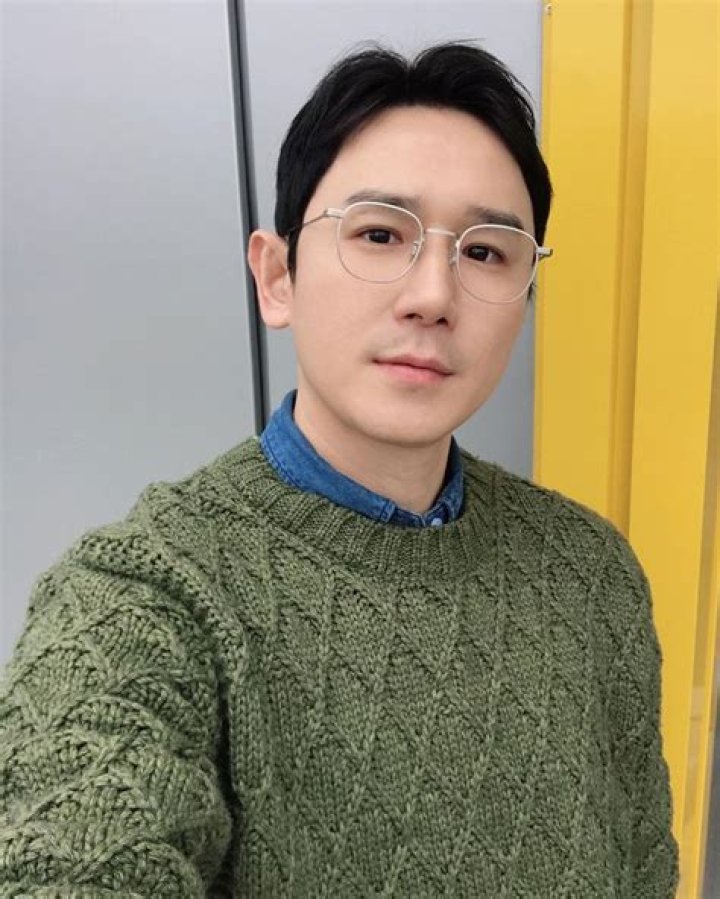 Choi Joon-Hyuk: A Rising Star In The Korean Entertainment Industry