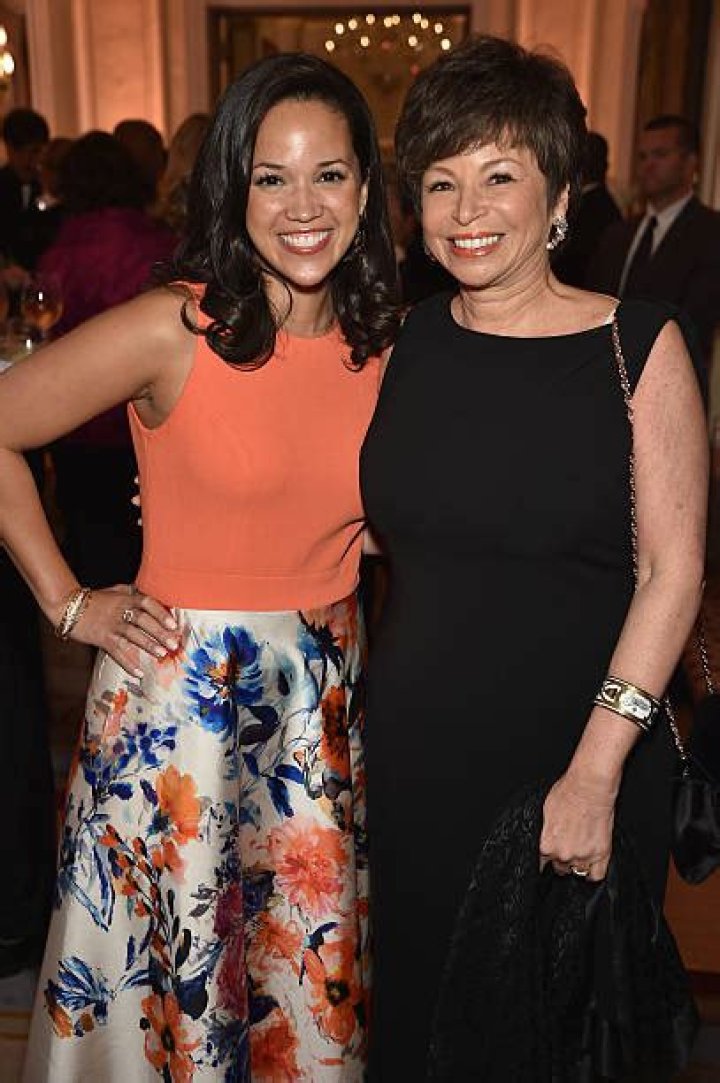 Is Laura Jarrett Related To Valerie Jarrett