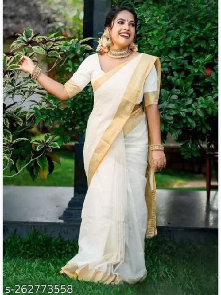 Janhvi Kapoor raises temperatures in a white and gold saree. Pics go viral