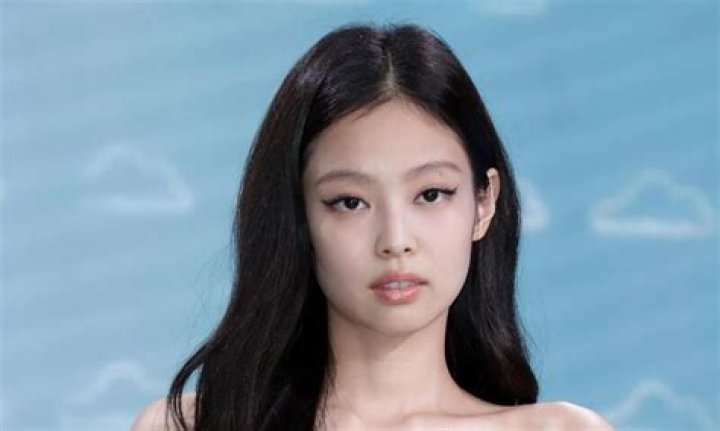 Jennie Kim Wiki, Net Worth, Sister, Photos, Age, Parents, Bio