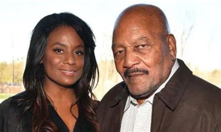 Jim Brown Net Worth, Wiki, Age, Wife, Parents, Children, Death