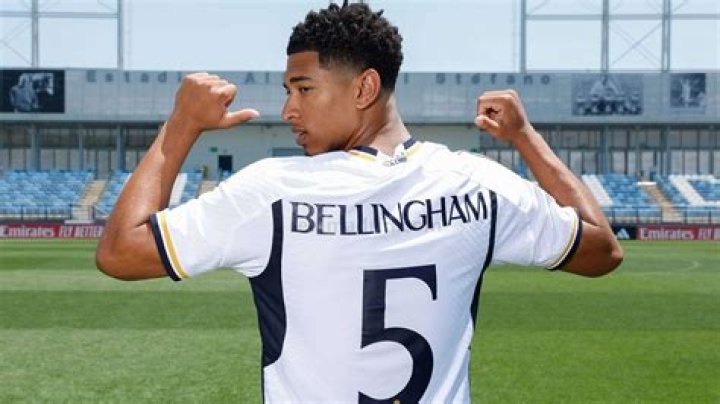 Jobe Bellingham age, height, stats, current team, brother