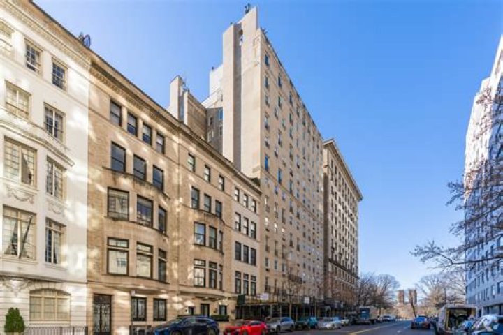 Leasing Special on West 72nd Street: Apartments Above Trader Joe's Listed with 1 Month Free