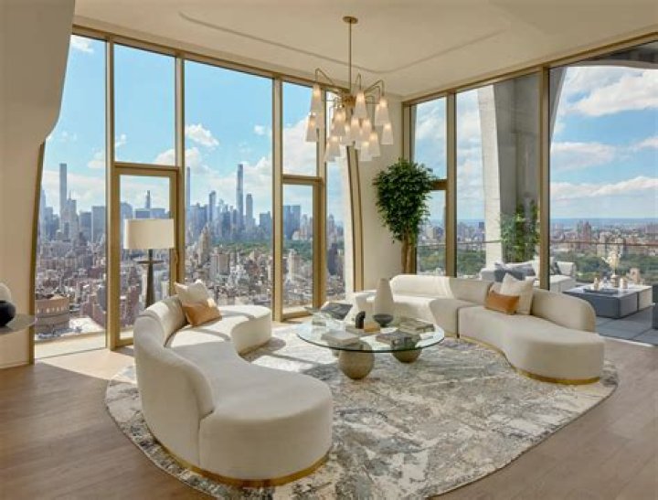 Manhattan Contracts: "Succession" penthouse finds a buyer; Soho penthouse teases new neighborhood record