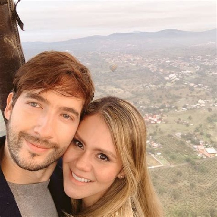 Meet Joanna Castro, Carlos Torres Girlfriend! Her Bio, Age, Job, IG
