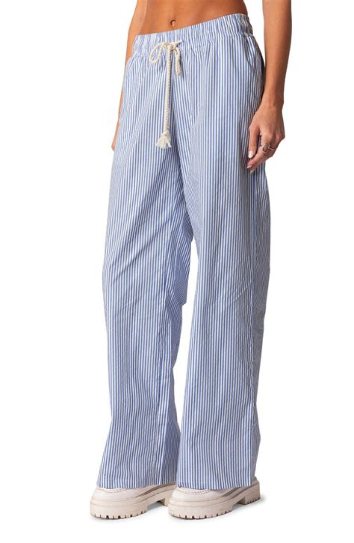 Meghan Markle's Striped Linen Pants Are Beautifully Beachy