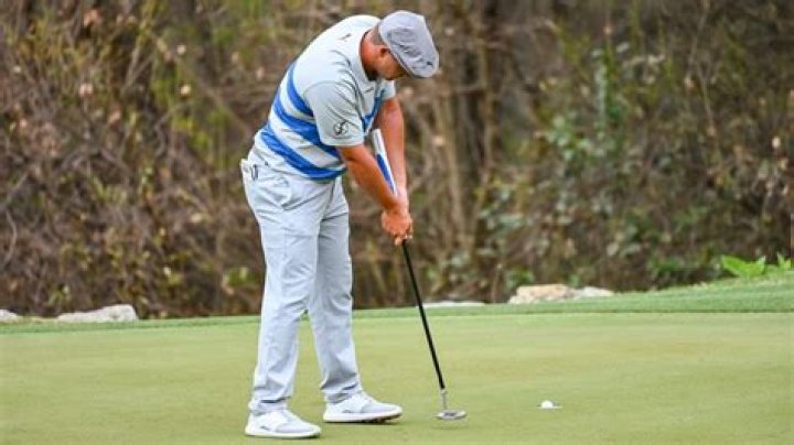 Should Arm-Lock Putting Be Banned?