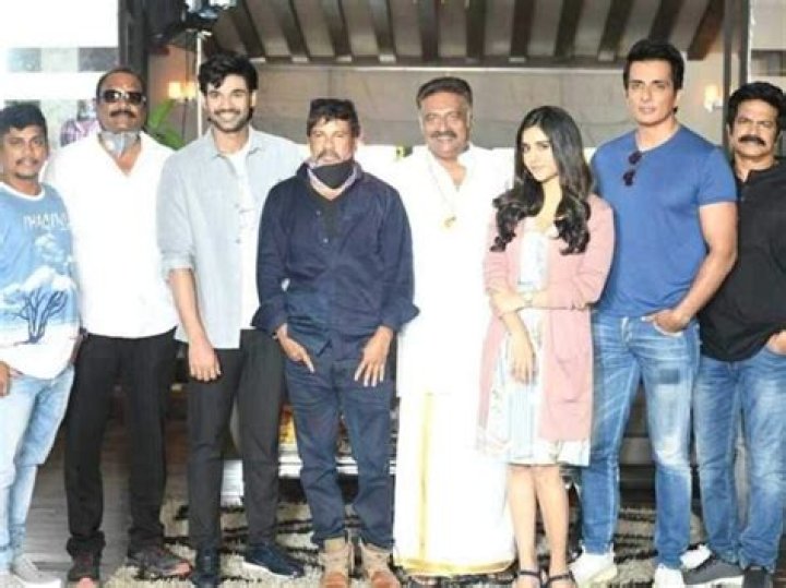 Sonu Sood Gets a Warm Welcome as he Joins the Cast of South film Alludu Adhurs