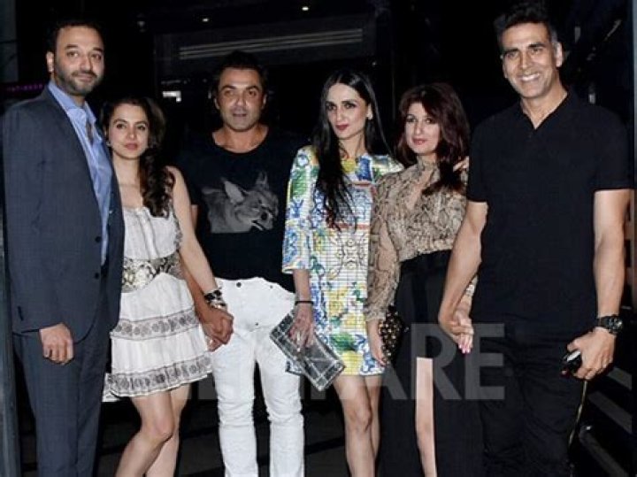Spotted! Akshay Kumar, Twinkle Khanna, Tanya and Bobby Deol