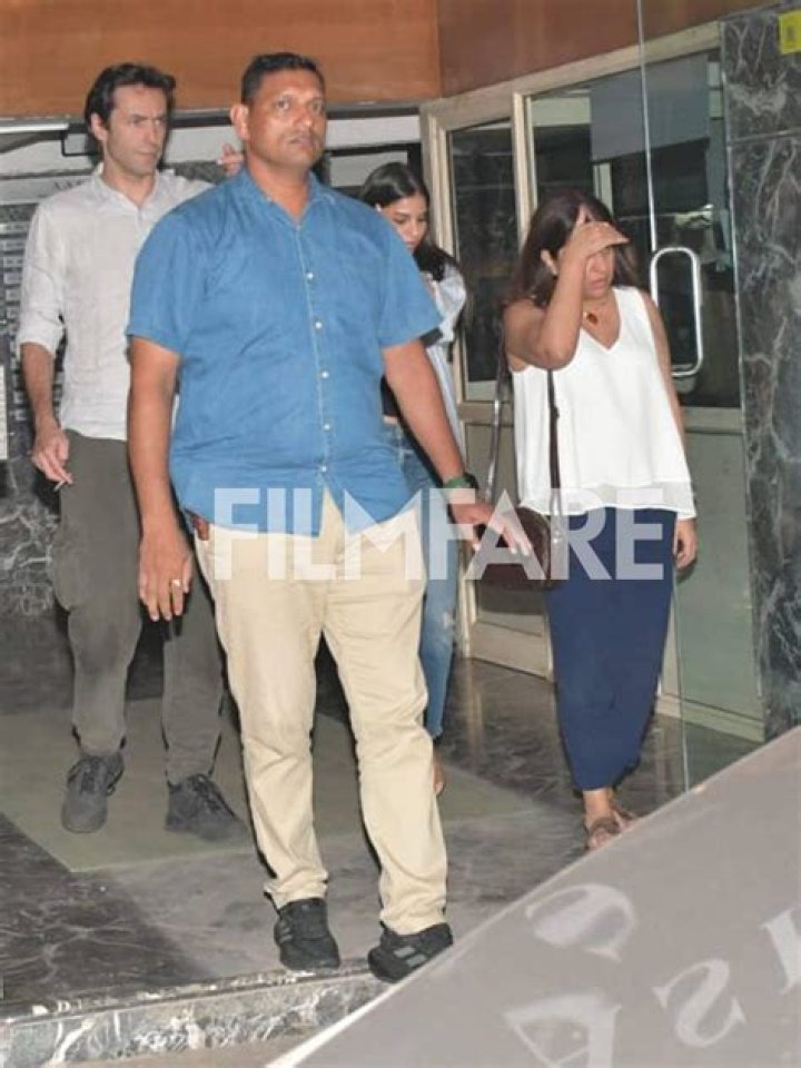 Suhana Khan, Agastya Nanda, Zoya Akhtar attend a birthday bash. See pics: