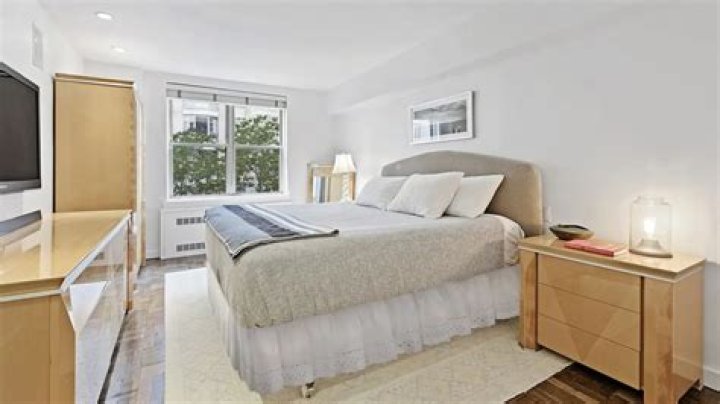 The Norville House, 13 West 13th Street - Greenwich Village